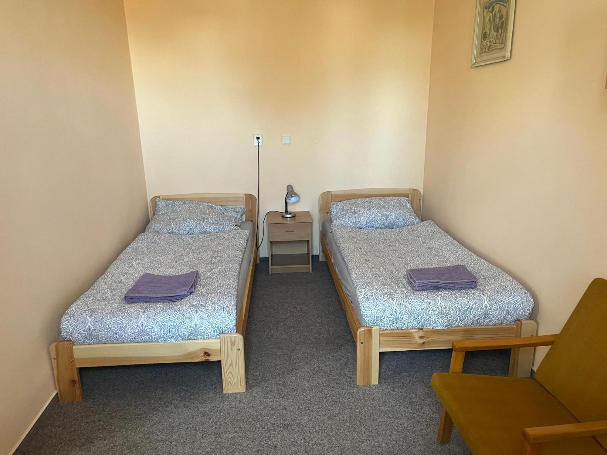 Apartmanovy Dum Obecna Skola Svetlik Екстер'єр фото